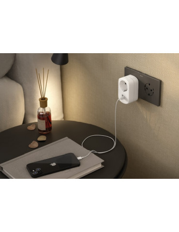 Adaptador 1USB-A + 1 USB-C + 1 TOMA 16A de la marca Simón