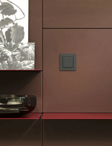 JUNG A 550  Antracita